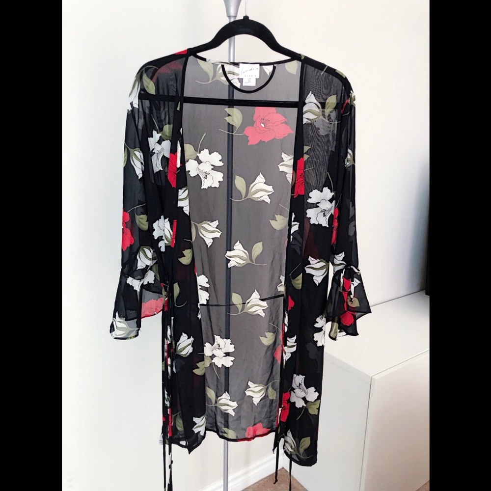 NWT Black Red Floral Print Chiffon Wrap Robe